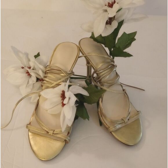 🆕Gold Tie Up Heeled Sandals - Picture 1 of 5